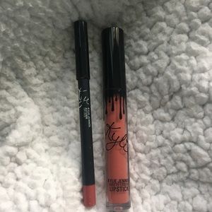 Kylie Liquid Lipstick & Liner!